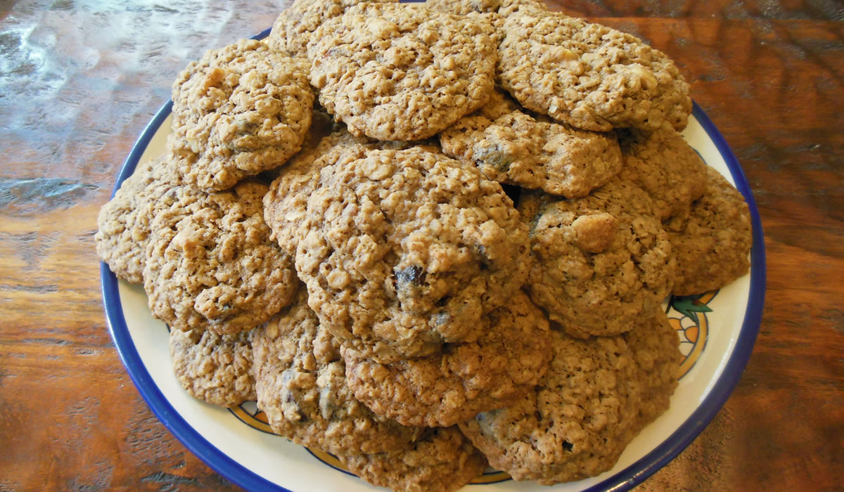 10-23-16-oatmeal-cookies-1